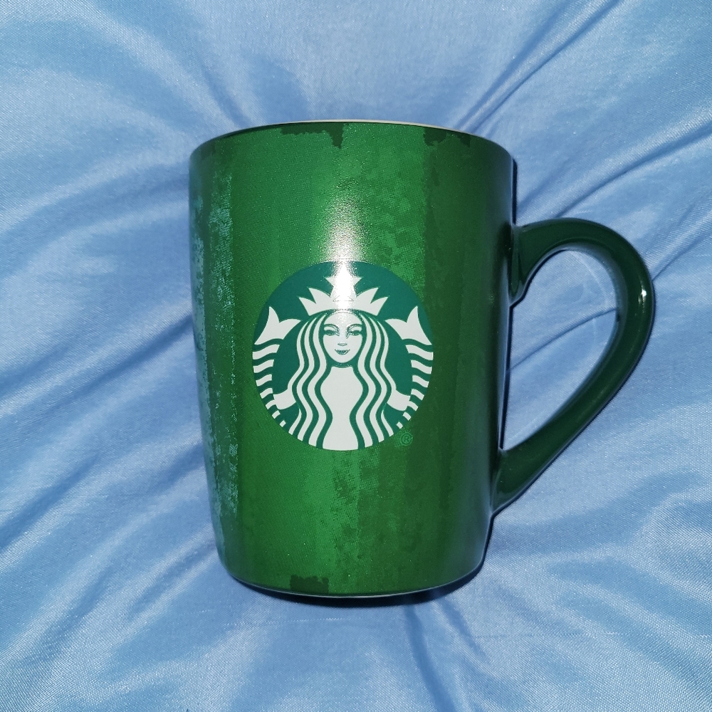 Starbucks Christmas Holiday Mug 2021 Red Green 10 oz Collectible